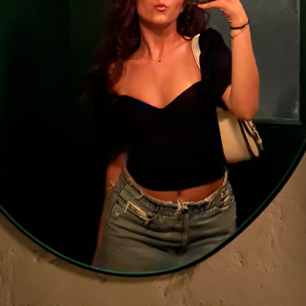 Aritzia Top